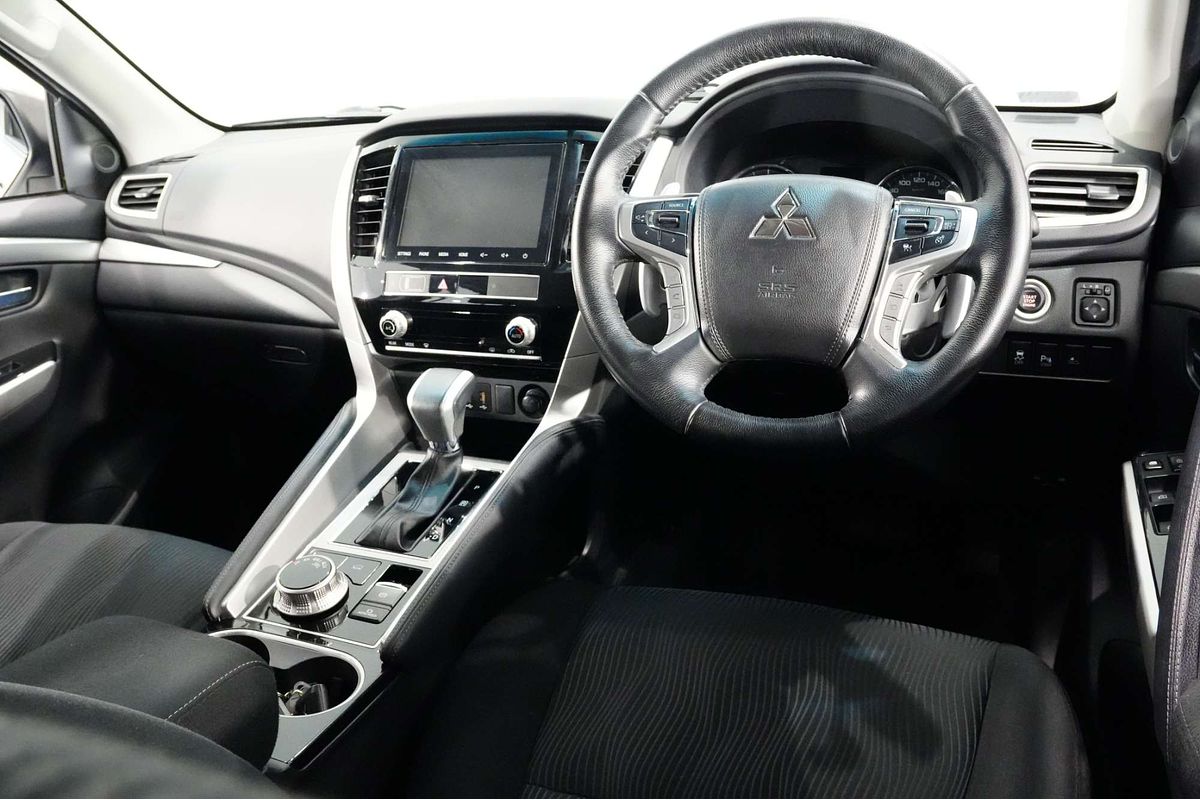2022 Mitsubishi Pajero Sport GLX QF