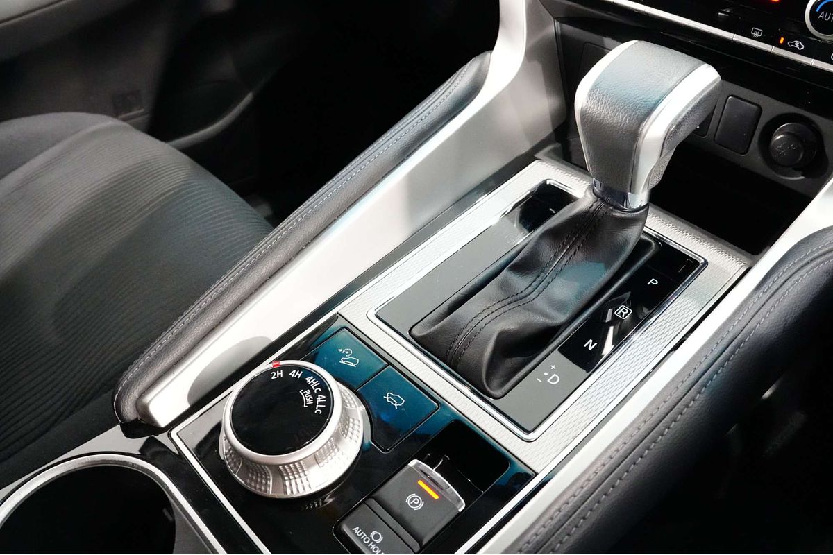 2022 Mitsubishi Pajero Sport GLX QF