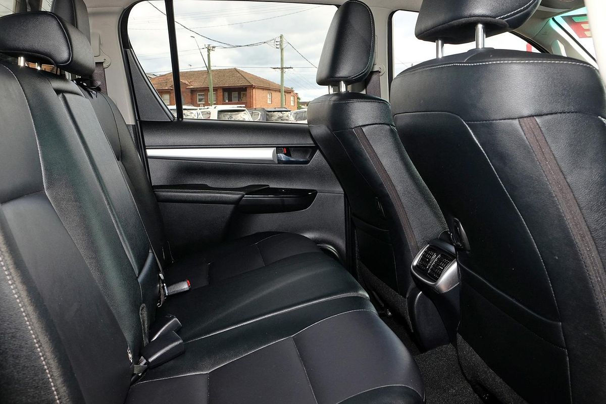 2020 Toyota Hilux SR5 GUN126R 4X4