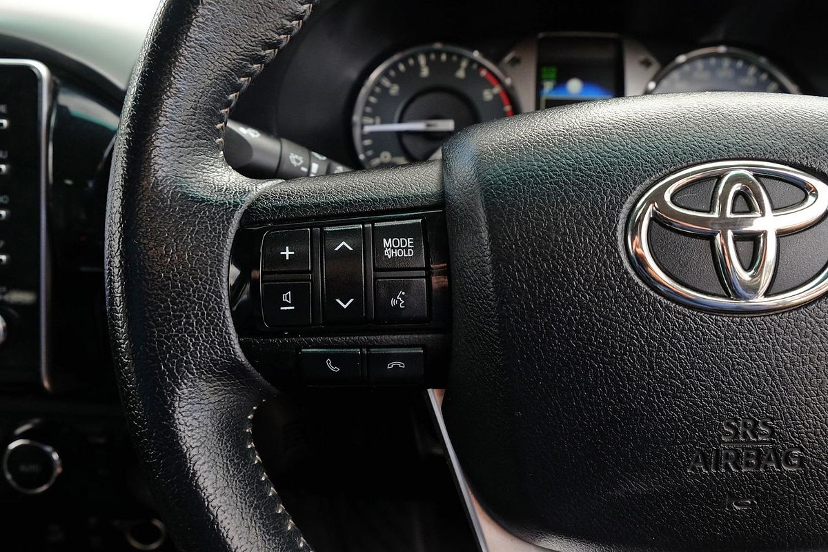 2020 Toyota Hilux SR5 GUN126R 4X4