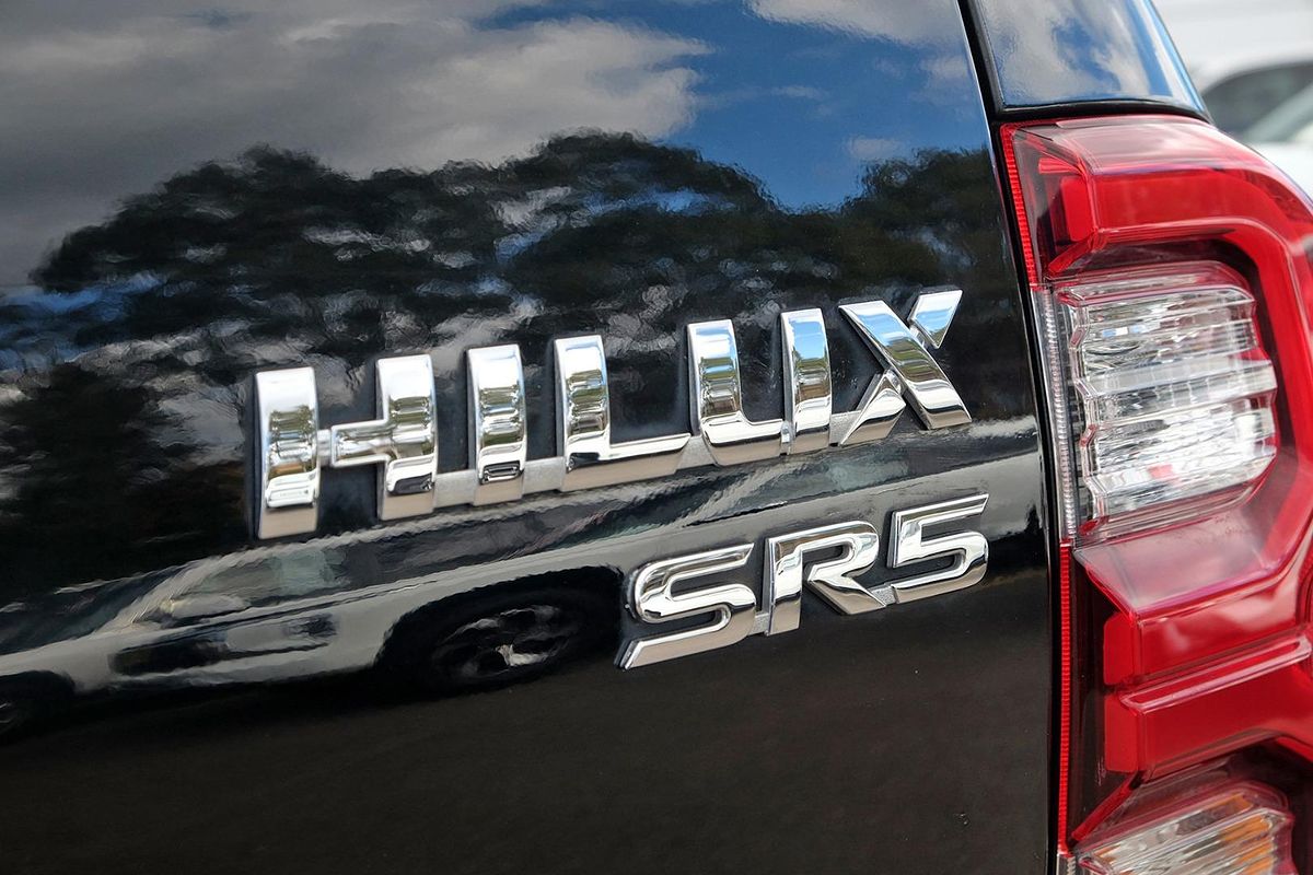 2020 Toyota Hilux SR5 GUN126R 4X4