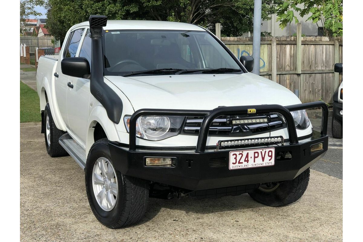 2015 Mitsubishi Triton GLX MN 4X4