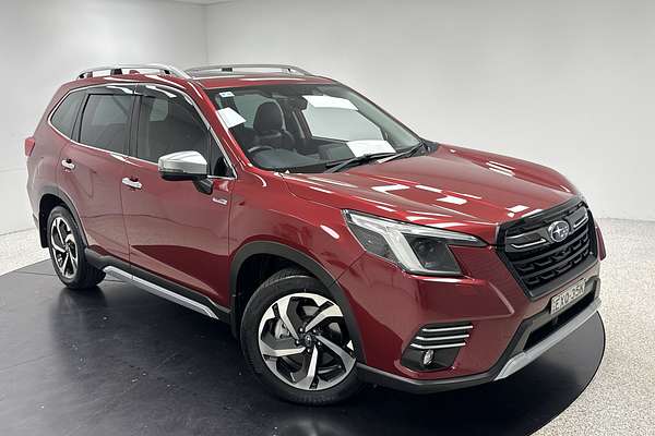 2022 Subaru Forester Hybrid S S5