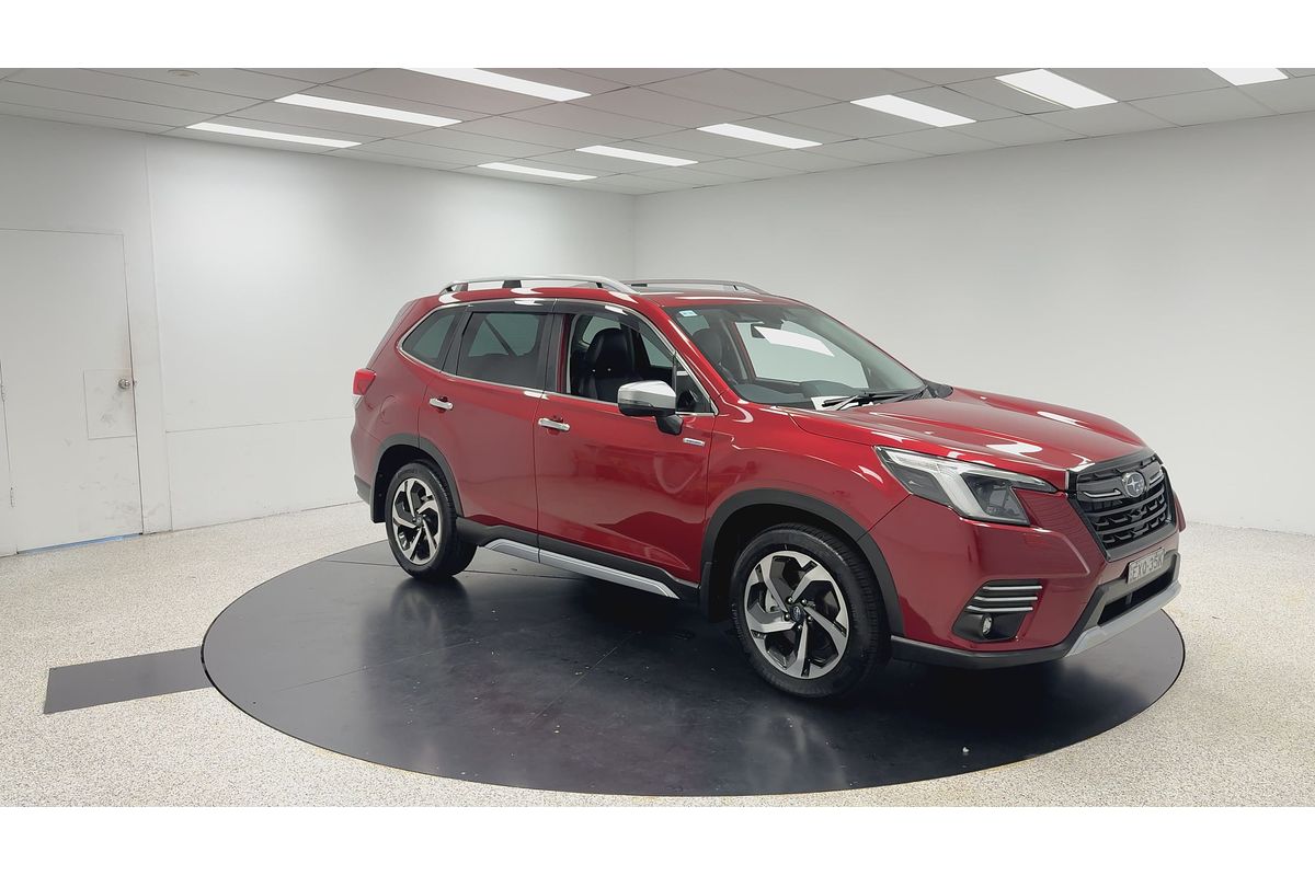 2022 Subaru Forester Hybrid S S5