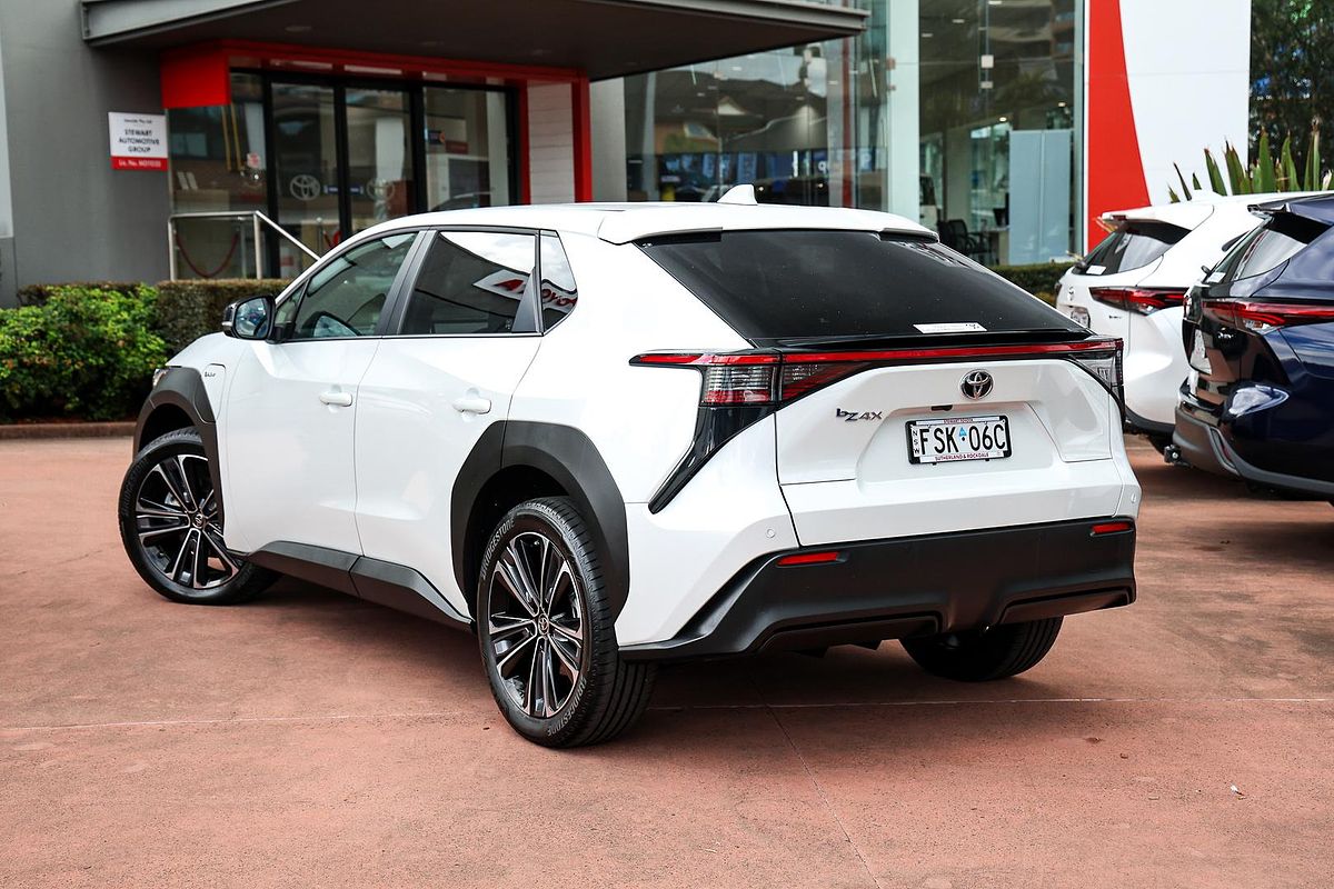 2024 Toyota bZ4X XEAM10R