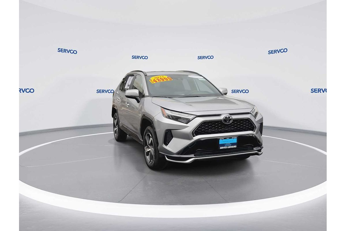 2025 Toyota RAV4 SE