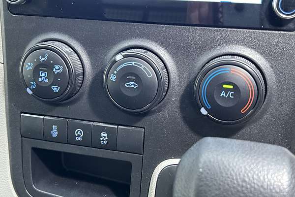 2023 Toyota Hiace GDH300R LWB thumb-14