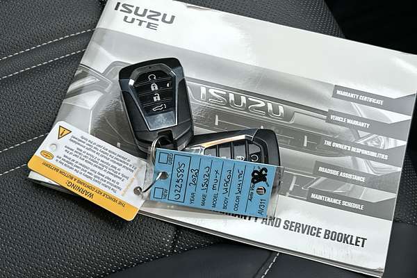2023 Isuzu MU-X LS-T thumb-22