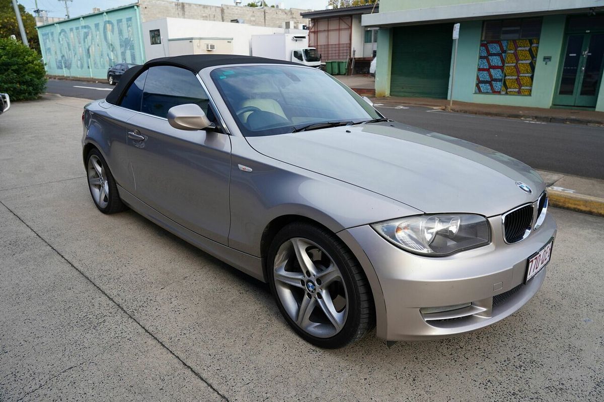 2010 BMW 123d E88 MY11