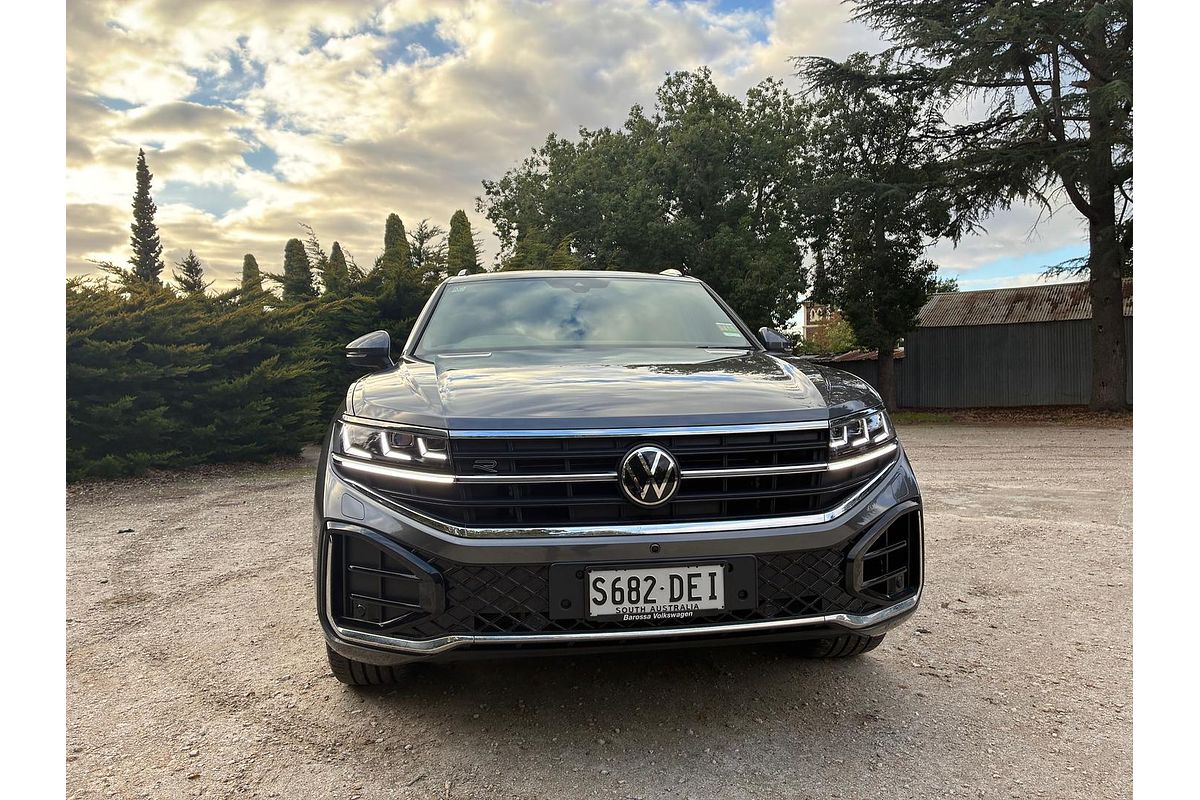 2025 Volkswagen Touareg 210TDI R-Line RC
