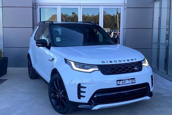 2025 Land Rover Discovery P360 Dynamic SE Series 5