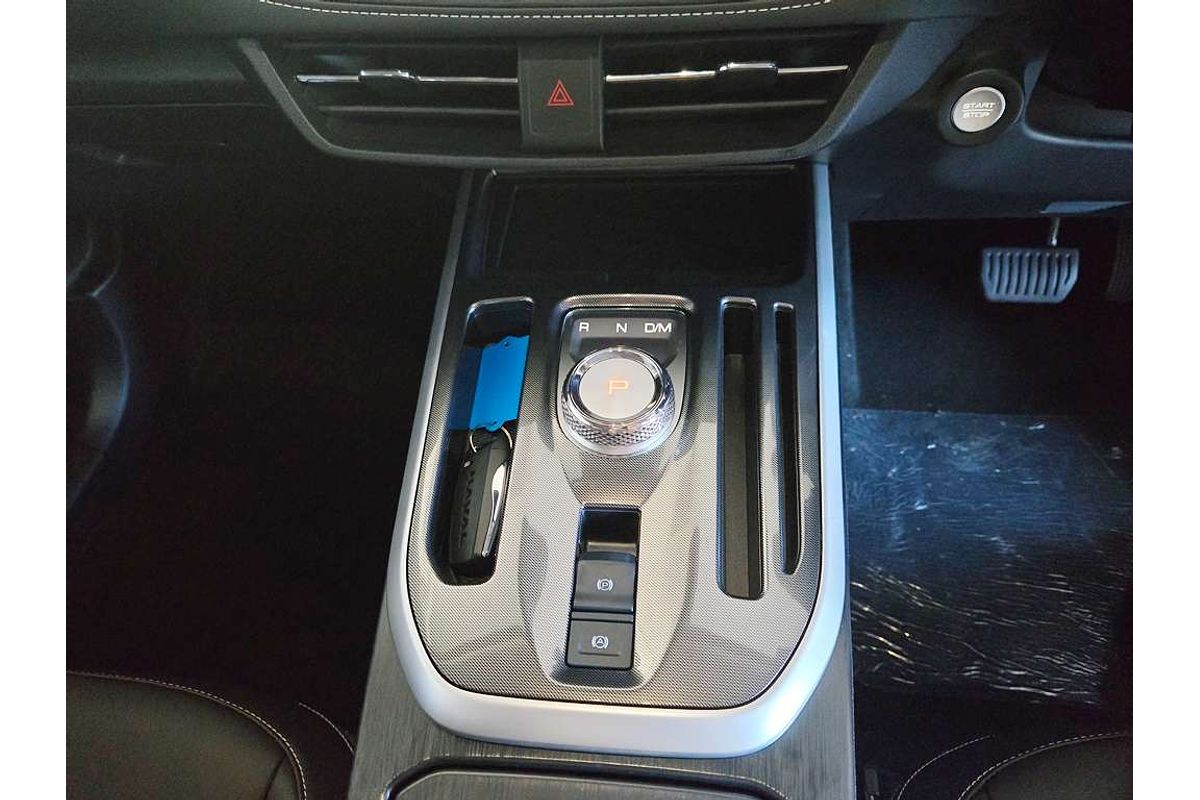 Jolion Facelift Luxury Petrol Auto 4x2
