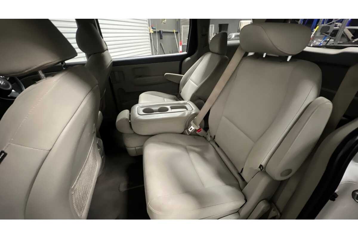 2015 Kia Carnival S YP MY15