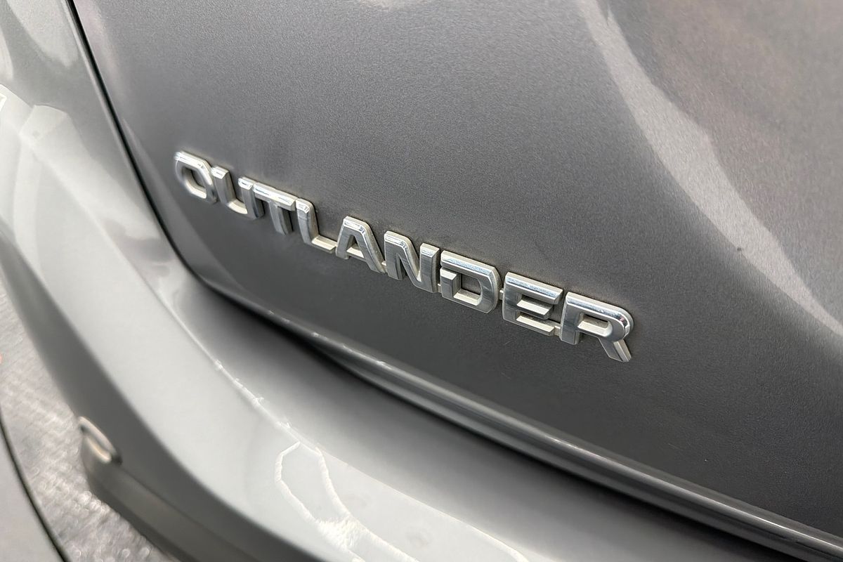 2019 Mitsubishi Outlander LS ZL