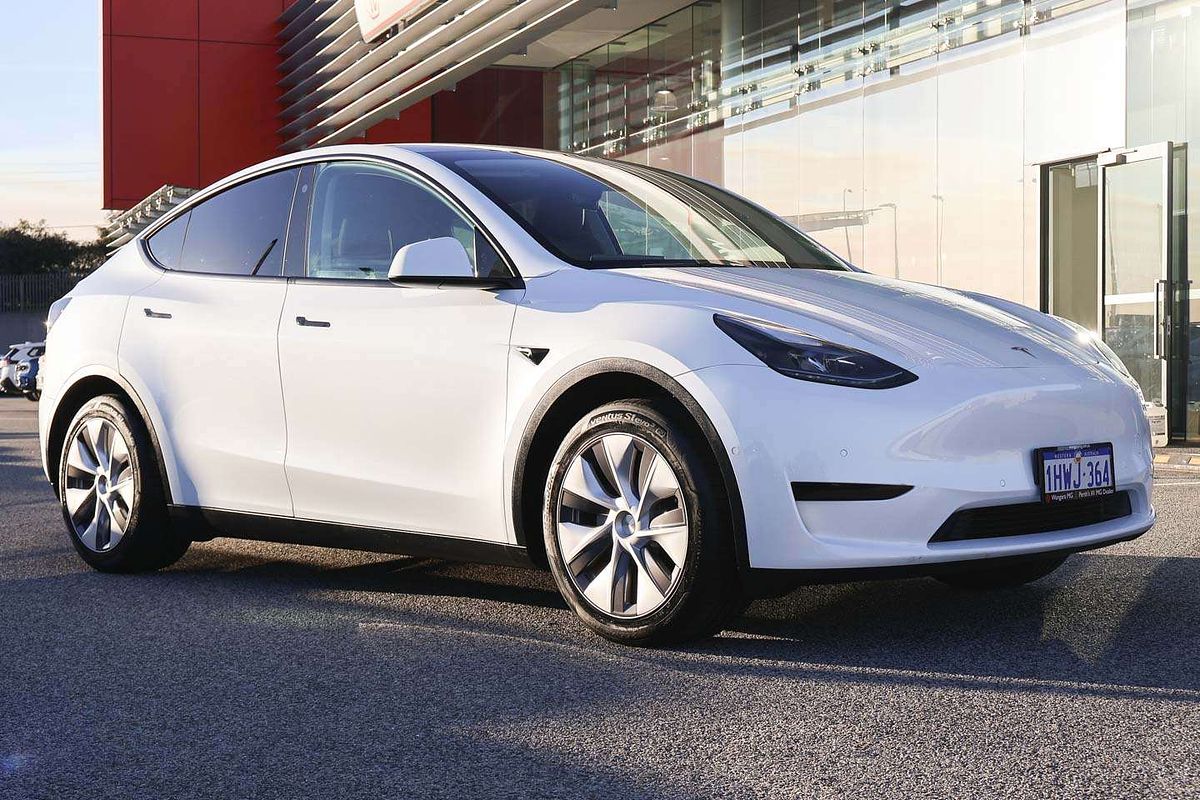 2023 Tesla Model Y Rear-Wheel Drive