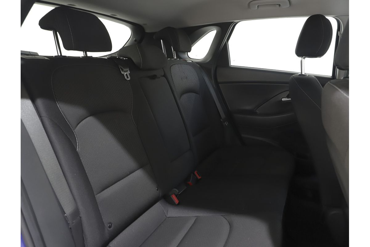 2019 HYUNDAI i30 ACTIVE 6 SP AUTOMATIC 4D HATCHBACK 4CYL