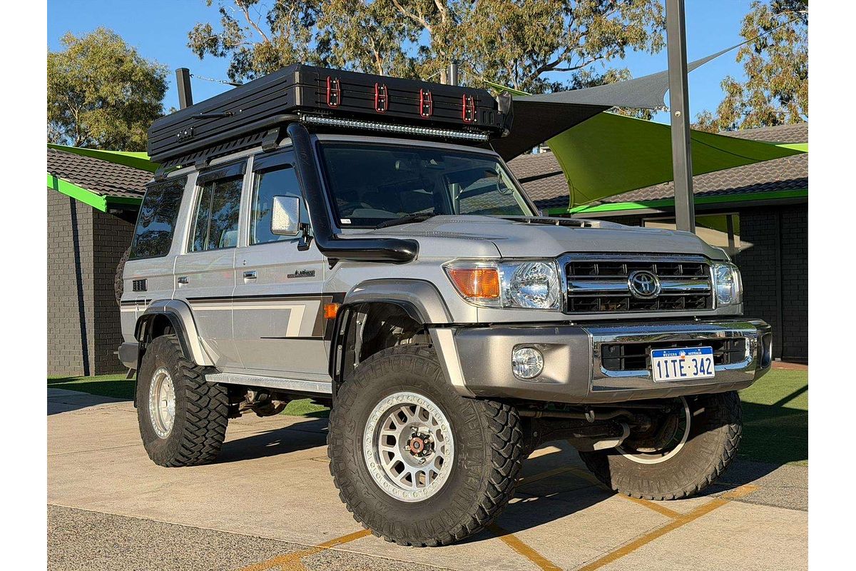2023 Toyota Landcruiser GXL VDJ76R