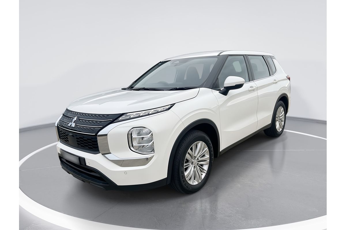 2024 Mitsubishi Outlander ES ZM