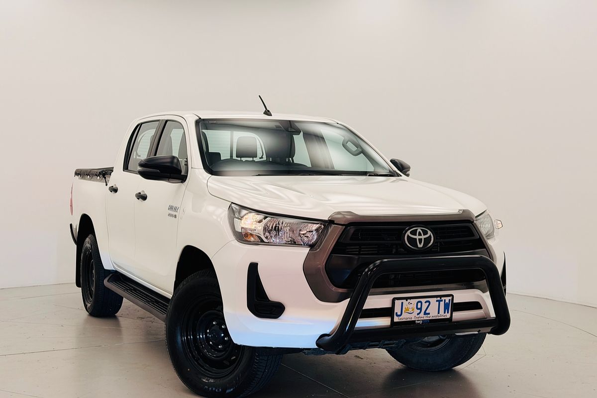 Hilux 4x4 SR 2.8L T Diesel Automatic Double Cab