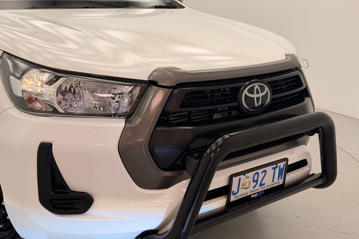 Hilux 4x4 SR 2.8L T Diesel Automatic Double Cab
