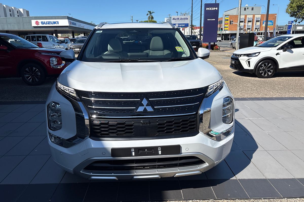 2024 Mitsubishi Outlander PHEV Exceed ZM