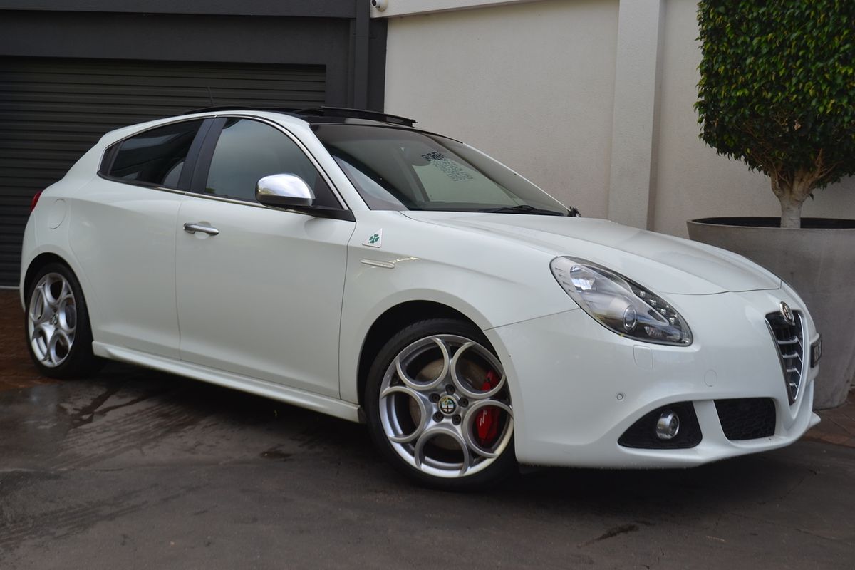 2015 Alfa Romeo Giulietta Quadrifoglio Verde Series 1