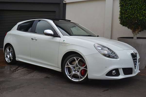 2015 Alfa Romeo Giulietta Quadrifoglio Verde Series 1