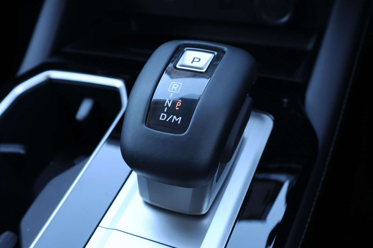 2025 Mitsubishi Outlander LS ZM
