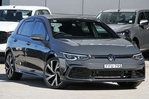 2023 Volkswagen Golf 110TSI R-Line 8