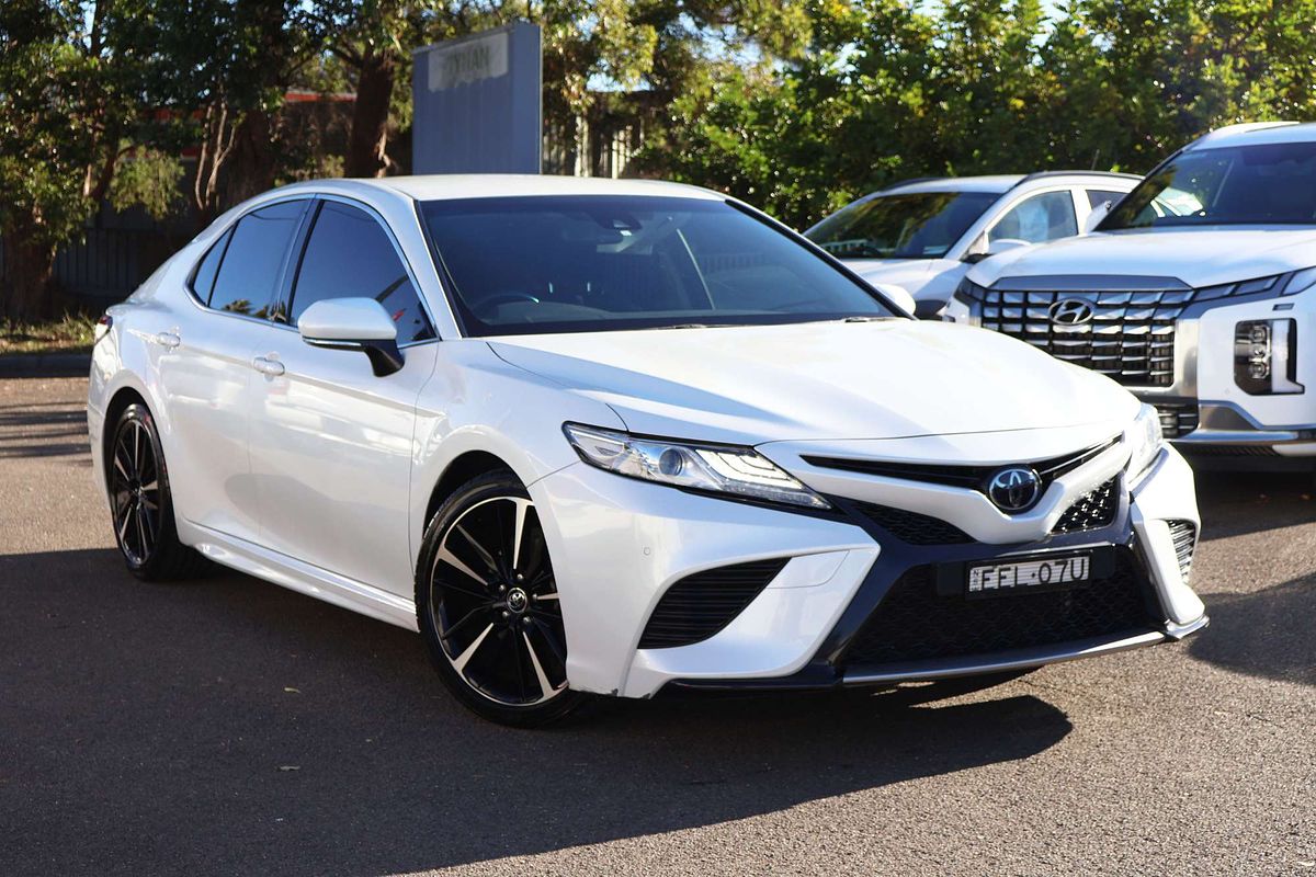 2018 Toyota Camry SX GSV70R