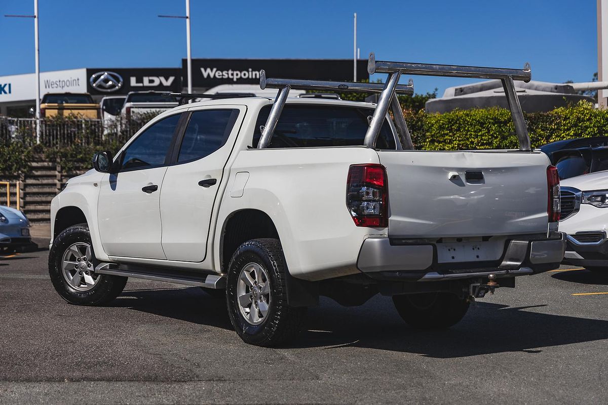 2019 Mitsubishi Triton GLX+ MR 4X4