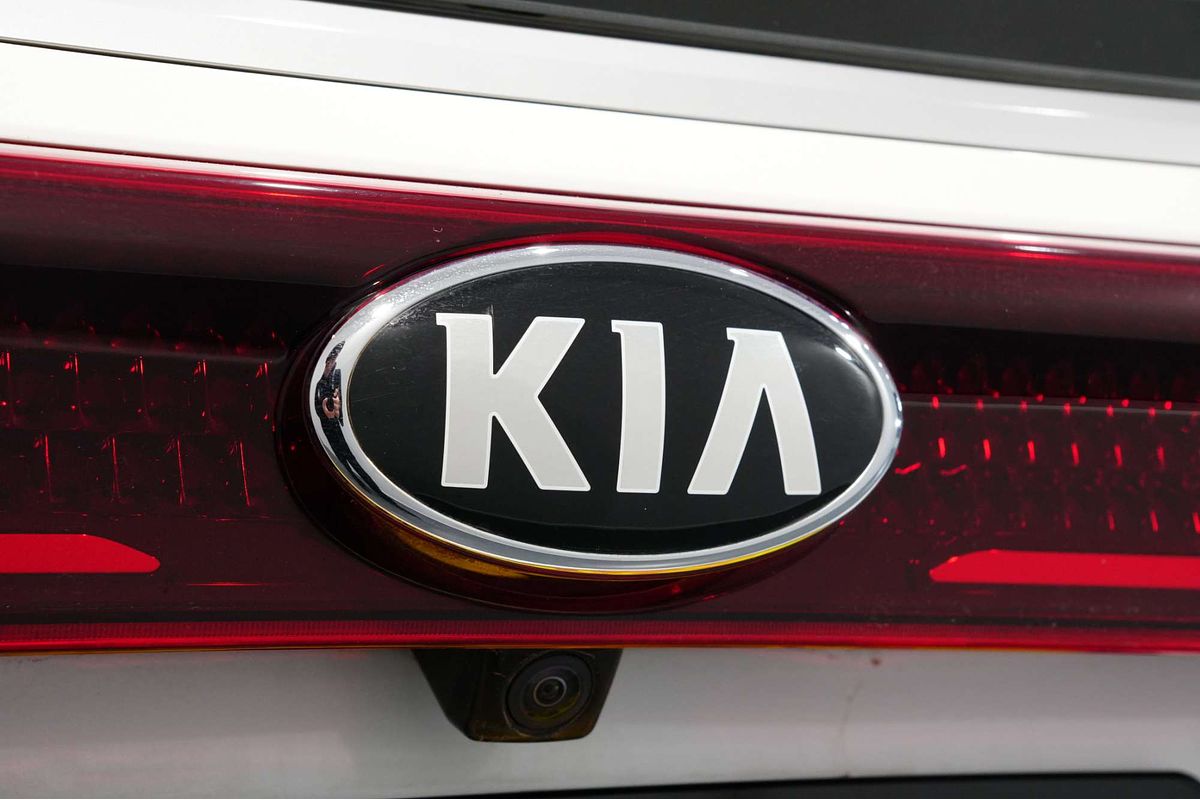 2021 Kia Carnival S KA4