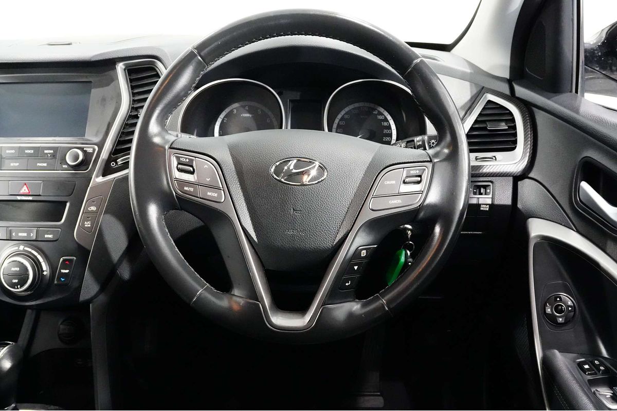 2017 Hyundai Santa Fe Active X DM3 Series II