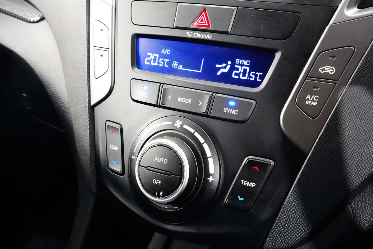 2017 Hyundai Santa Fe Active X DM3 Series II