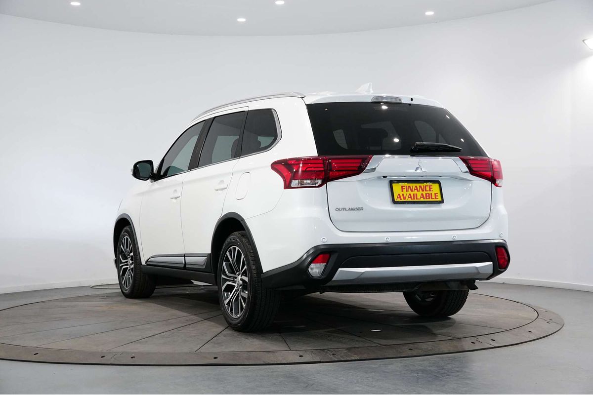 2017 Mitsubishi Outlander LS Safety Pack ZK