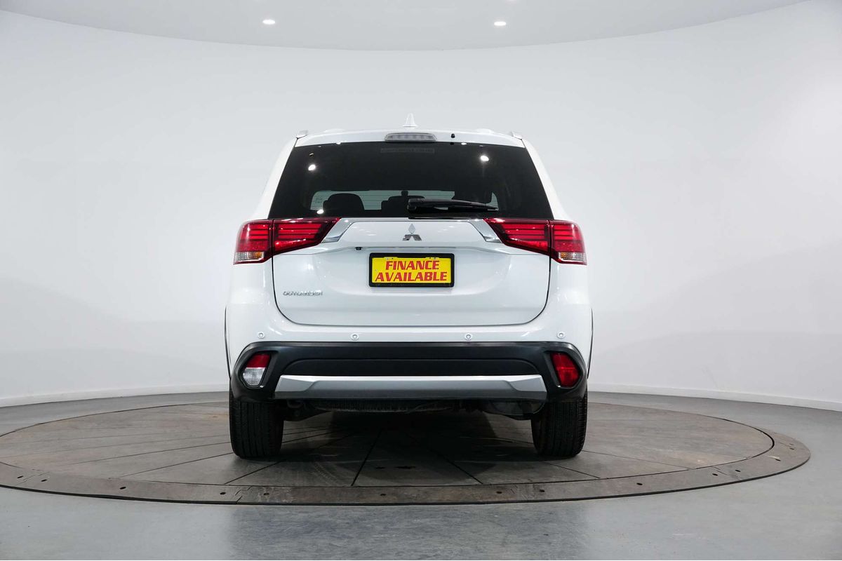 2017 Mitsubishi Outlander LS Safety Pack ZK