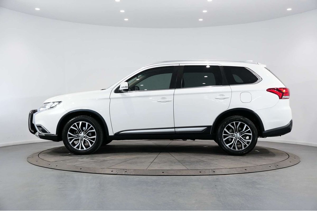 2017 Mitsubishi Outlander LS Safety Pack ZK