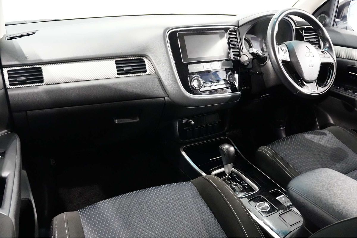 2017 Mitsubishi Outlander LS Safety Pack ZK