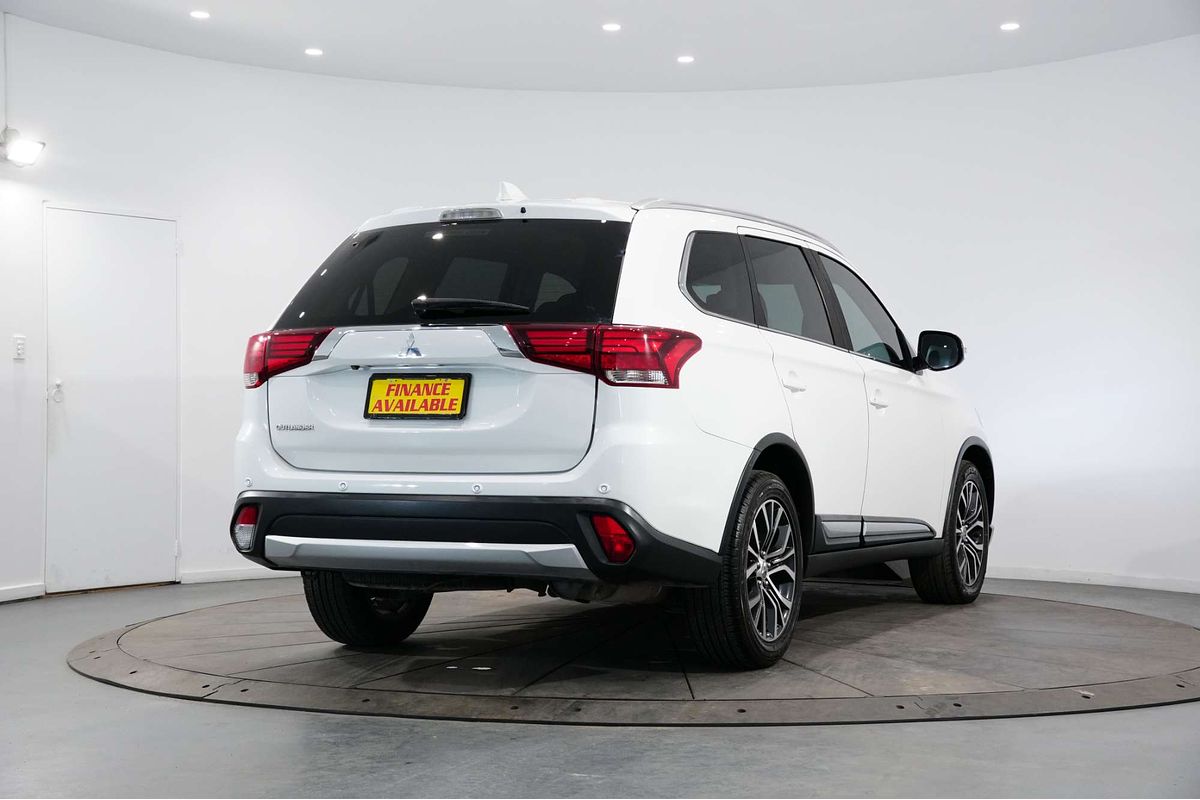 2017 Mitsubishi Outlander LS Safety Pack ZK