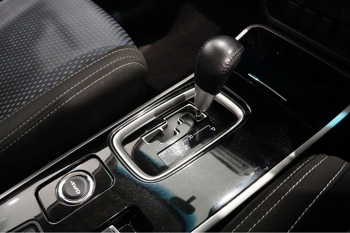 2017 Mitsubishi Outlander LS Safety Pack ZK