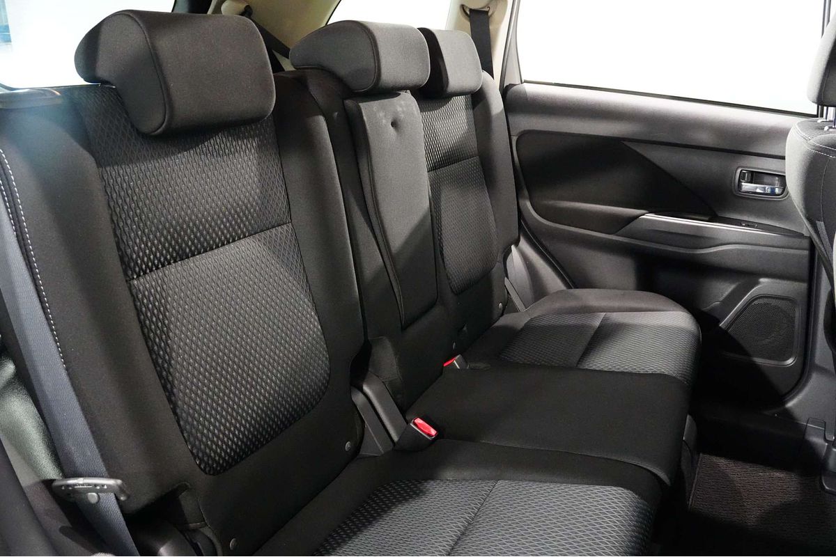 2017 Mitsubishi Outlander LS Safety Pack ZK