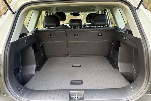 2024 Kia EV5 Air Standard Range OVc thumb-18