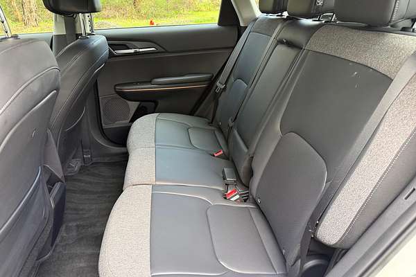 2024 Kia EV5 Air Standard Range OVc thumb-21