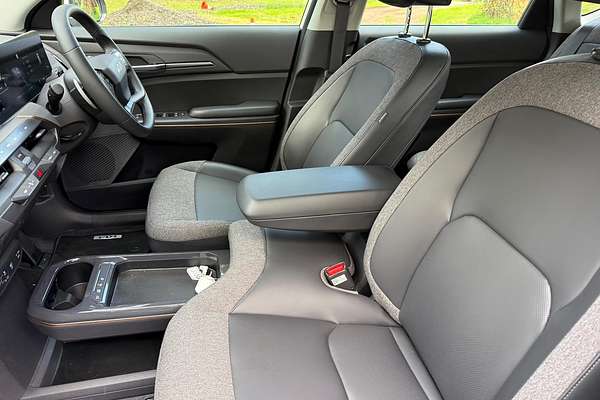 2024 Kia EV5 Air Standard Range OVc thumb-23