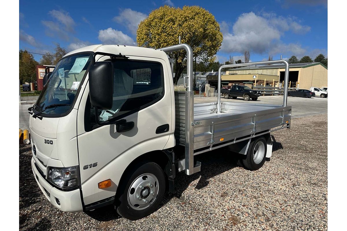 2025 Hino 300 Series 616  SWB