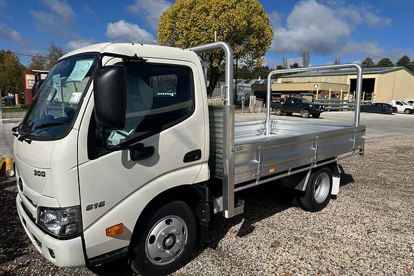 2025 Hino 300 Series 616  SWB