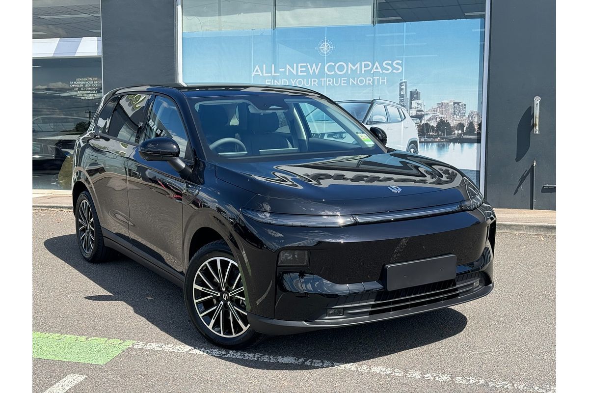 2026 Leapmotor B10 Design LR A12