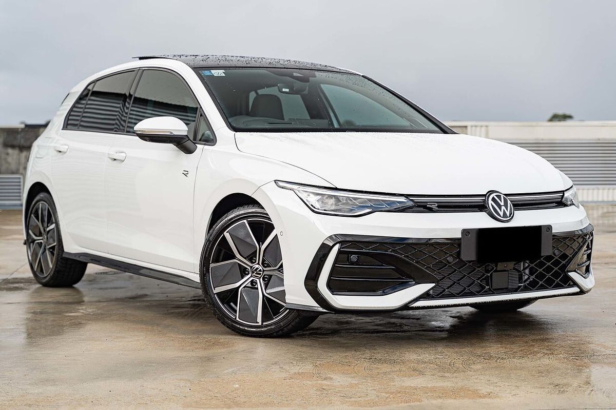 2025 Volkswagen Golf 110TSI R-Line 8.5