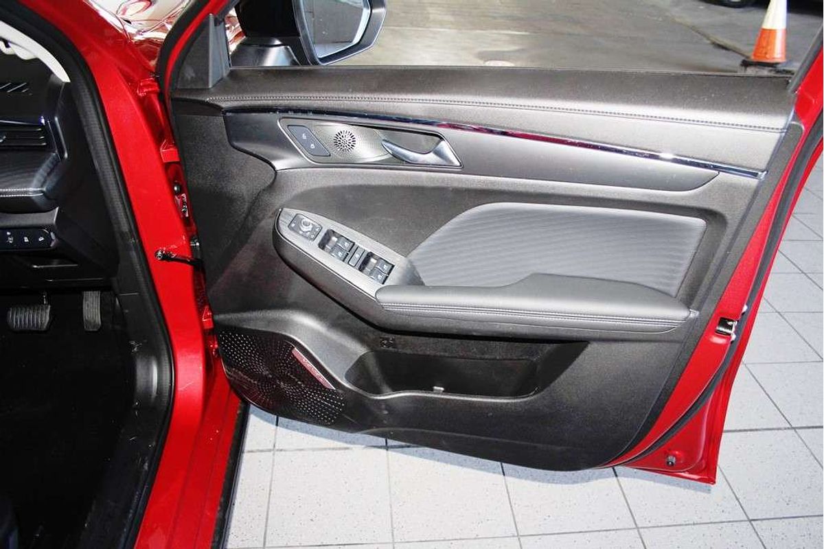 Jolion Facelift Luxury Petrol Auto 4x2