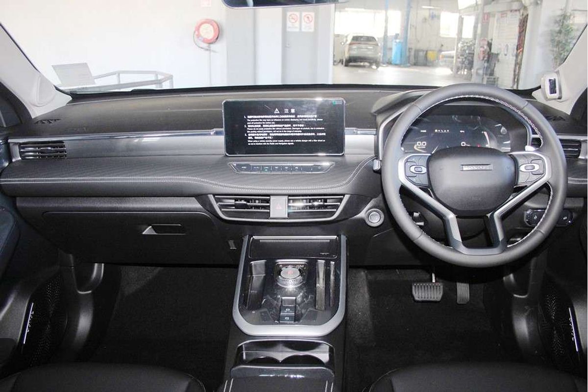 Jolion Facelift Luxury Petrol Auto 4x2